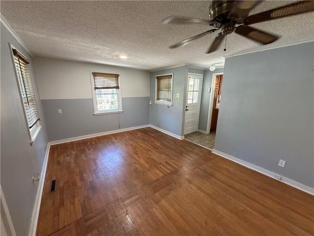452 Fieldcrest Drive — photo 9