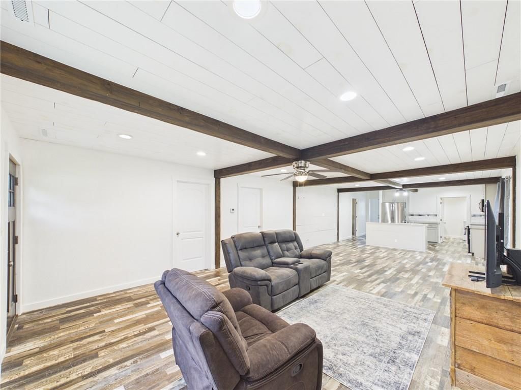302 S McCleverty Street — photo 3