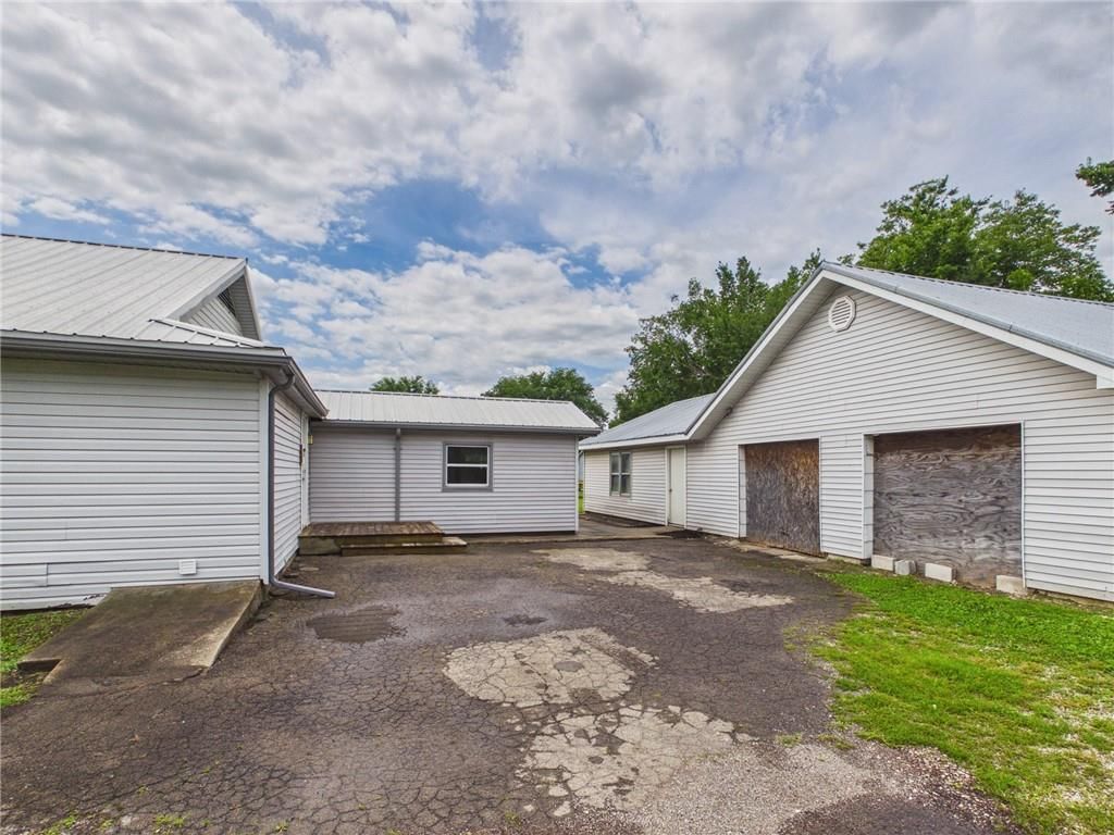 302 S McCleverty Street — photo 23
