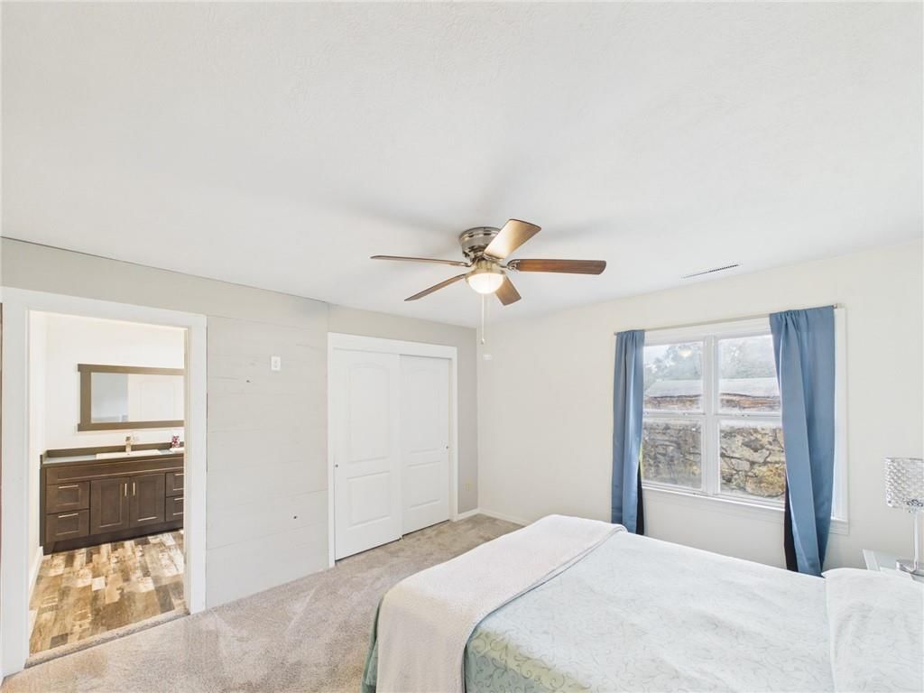 302 S McCleverty Street — photo 9