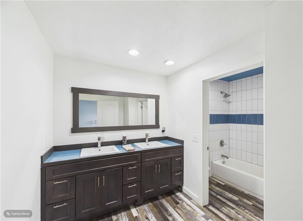 302 S McCleverty Street — photo 10