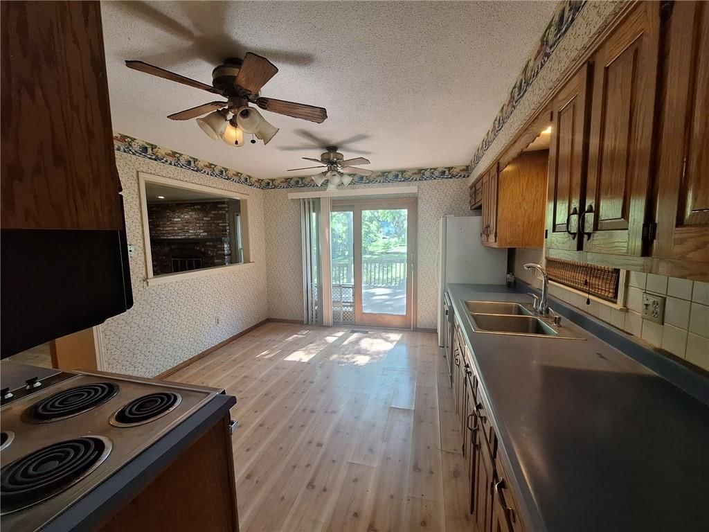 12519 E 41st Terrace — photo 4