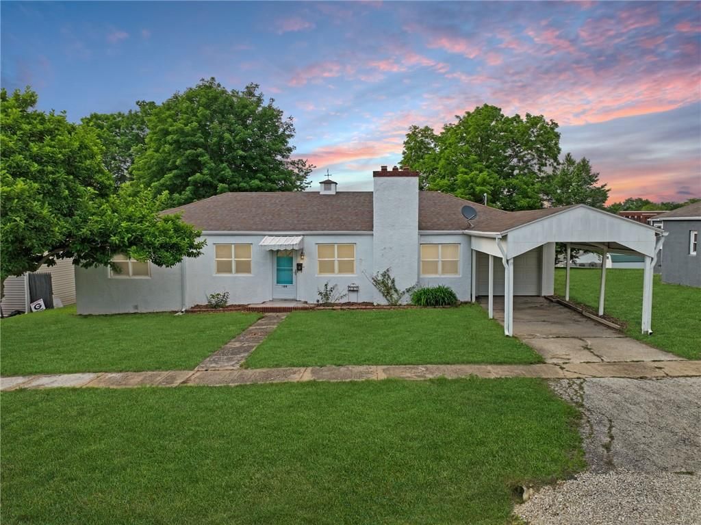 409 W Van Buren Street, Gallatin
