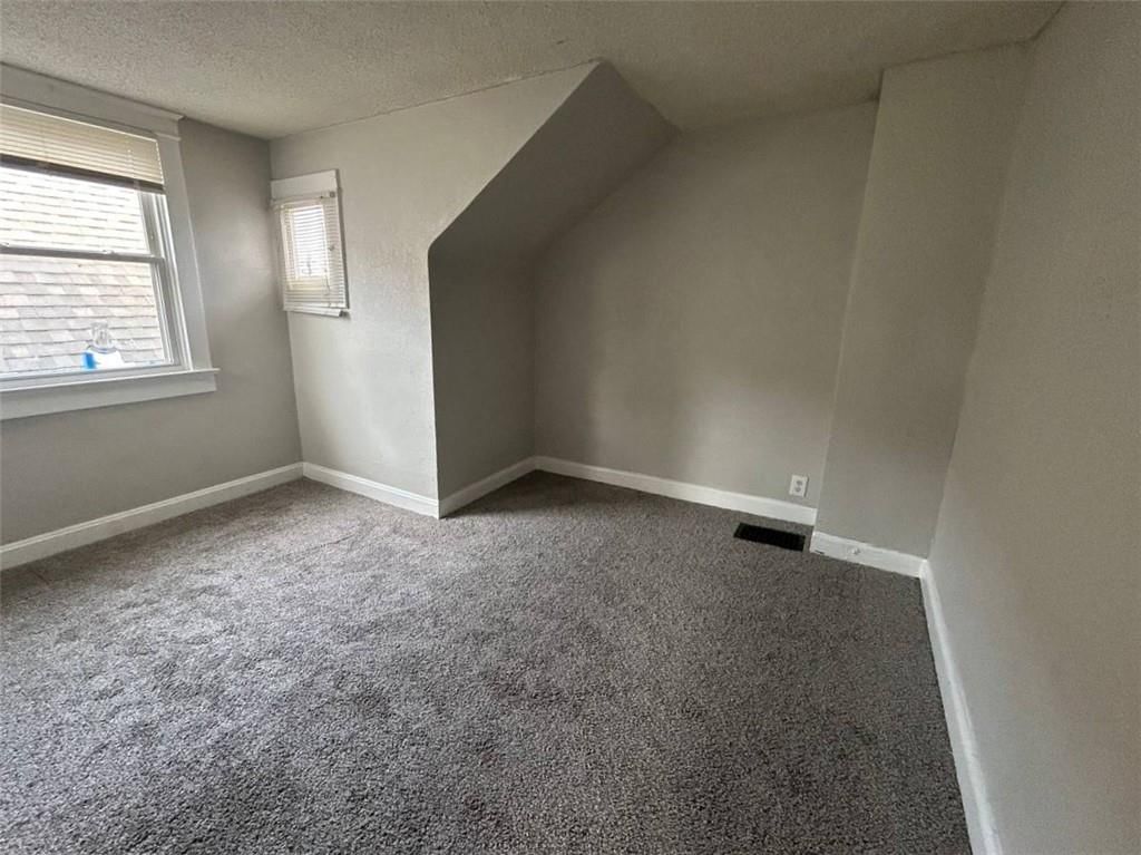 1037 Sandusky Avenue — photo 25