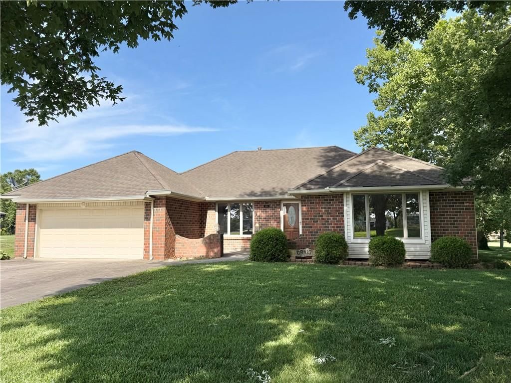 1001 Country Club Drive, Butler