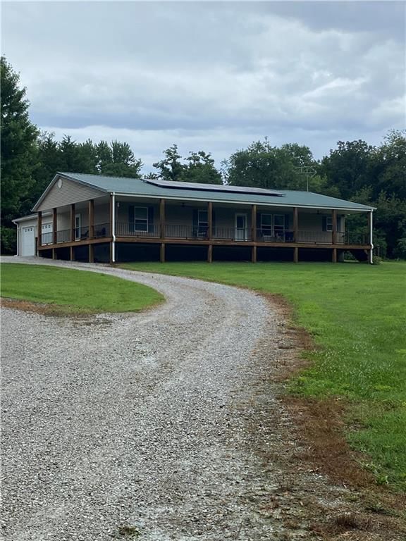 673 SE Z Highway, Deepwater