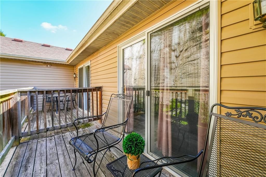 2916 Vinyards Parkway — photo 3