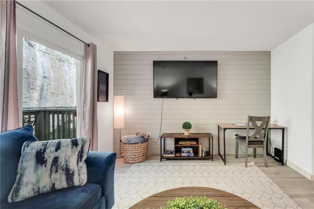 2916 Vinyards Parkway — photo 23
