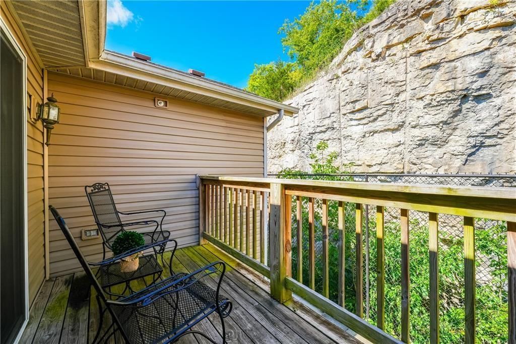 2916 Vinyards Parkway — photo 4
