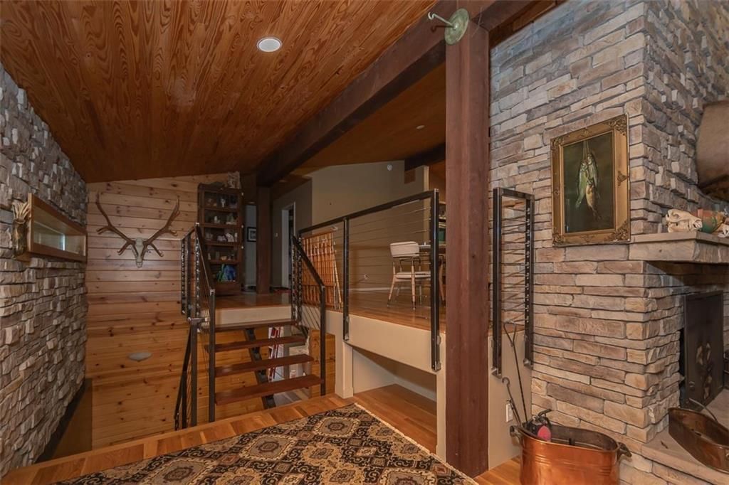 364 E 1600 Road — photo 10