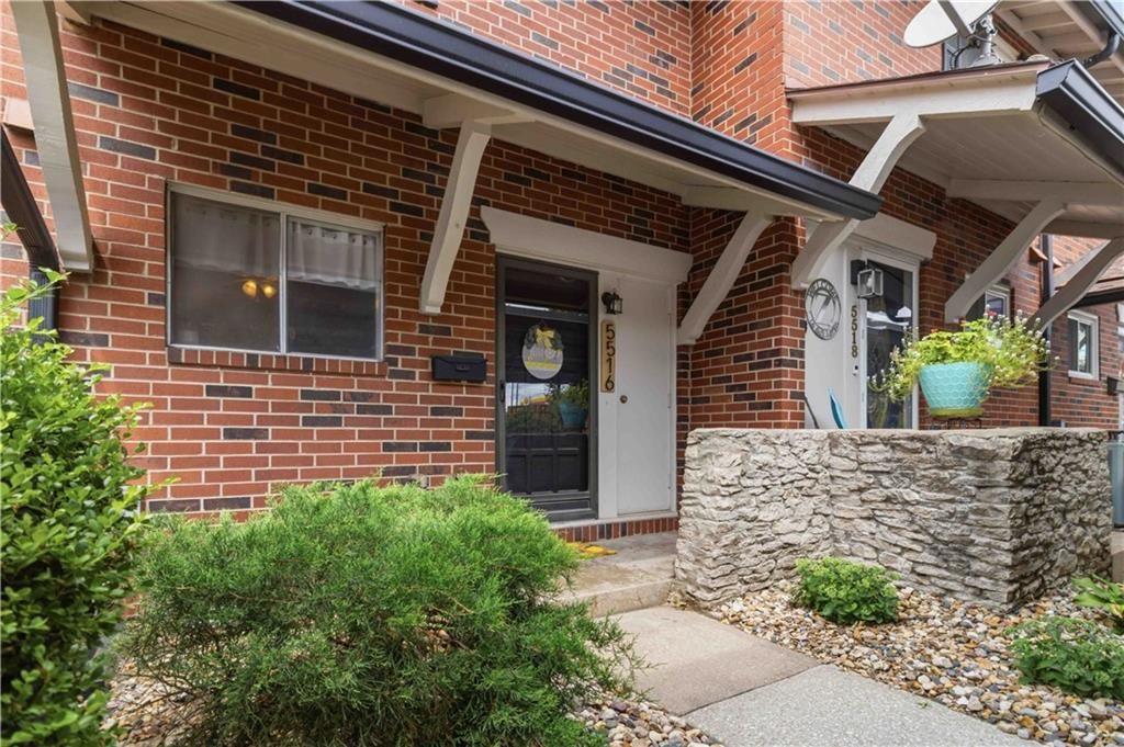 5516 W 97th Street, Overland Park, KS