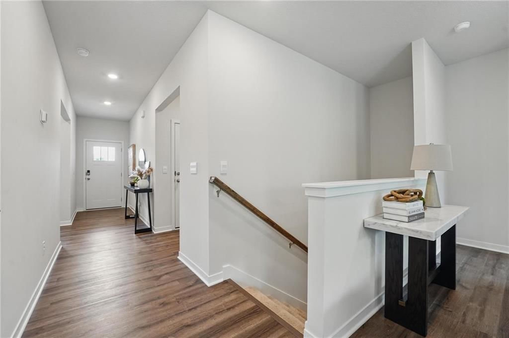2113 Creek View Lane — photo 8