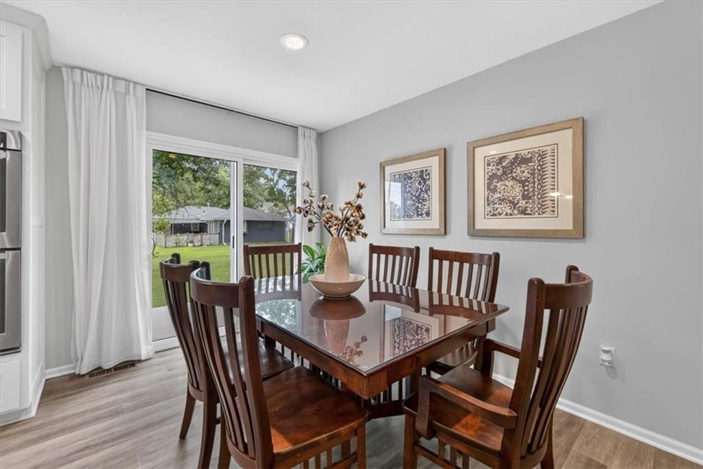 301 S Elm Street — photo 10
