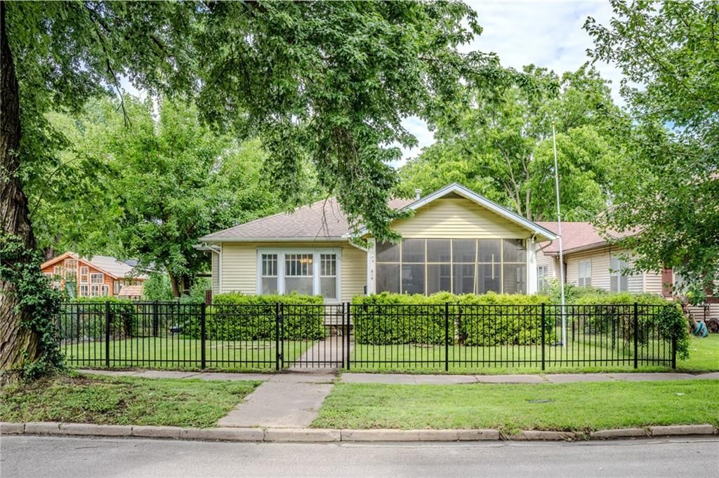 615 S Lafayette Avenue, Chanute