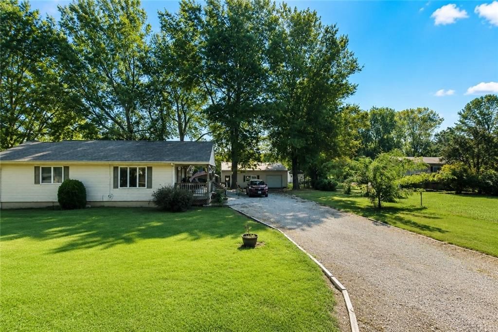 24719 S King Road, Peculiar