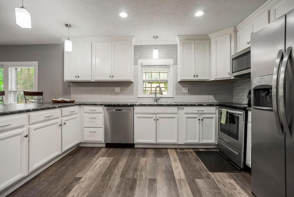 601 S Peoria Street — photo 11
