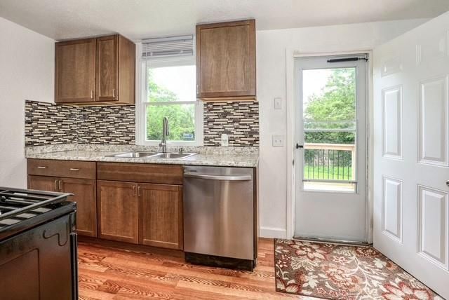 4405 Elmwood Avenue — photo 10