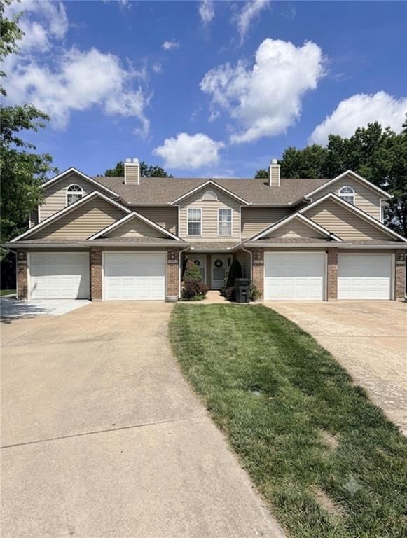 712C SE London Way, Lee's Summit, MO