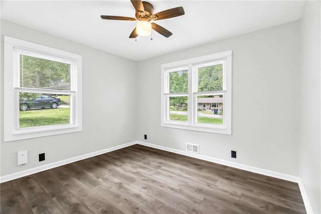 8849 N Locust Street — photo 14