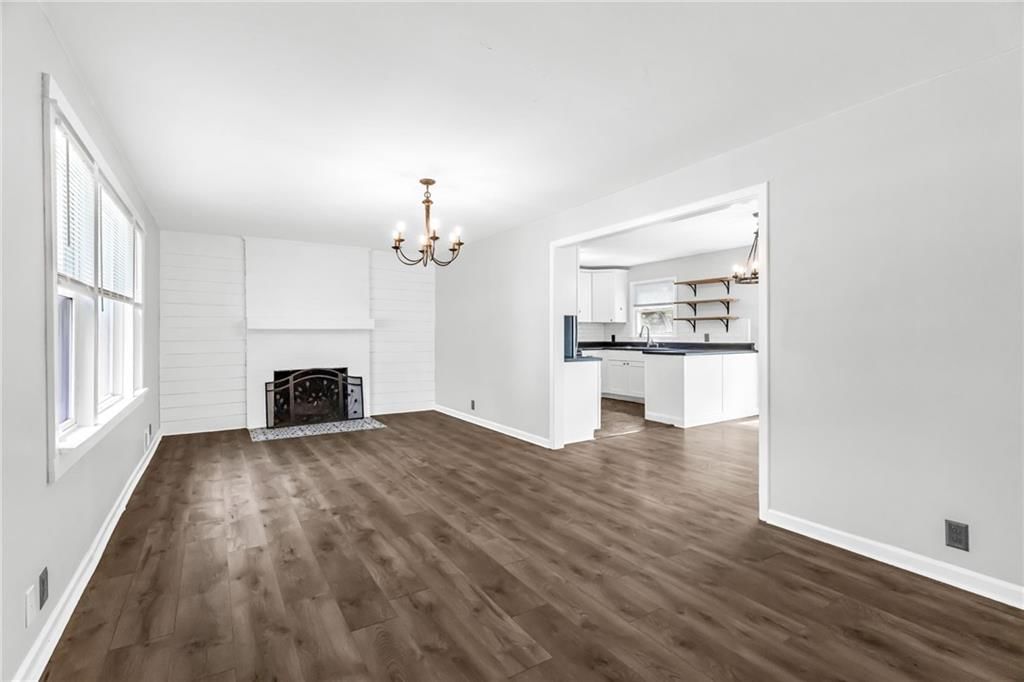 8849 N Locust Street — photo 4
