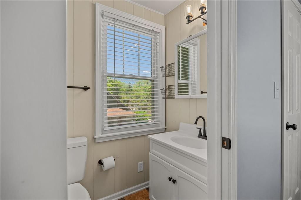 2206 Dewey Street — photo 13