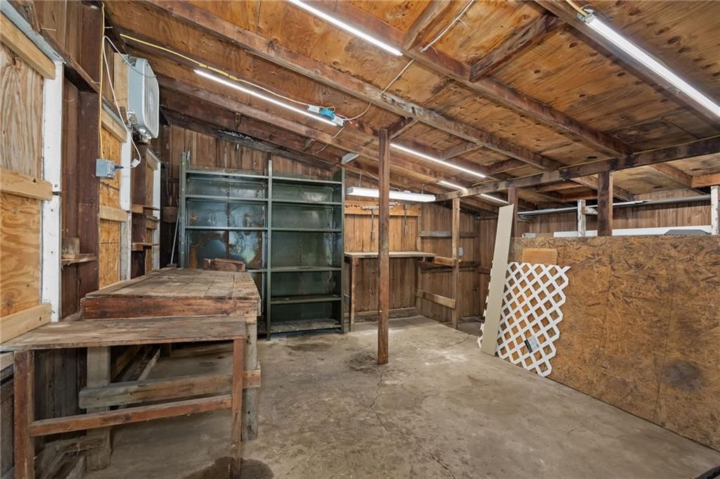 2206 Dewey Street — photo 28