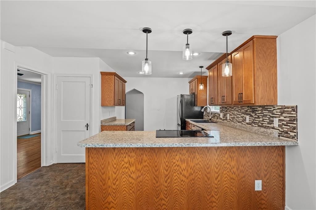 2206 Dewey Street — photo 8