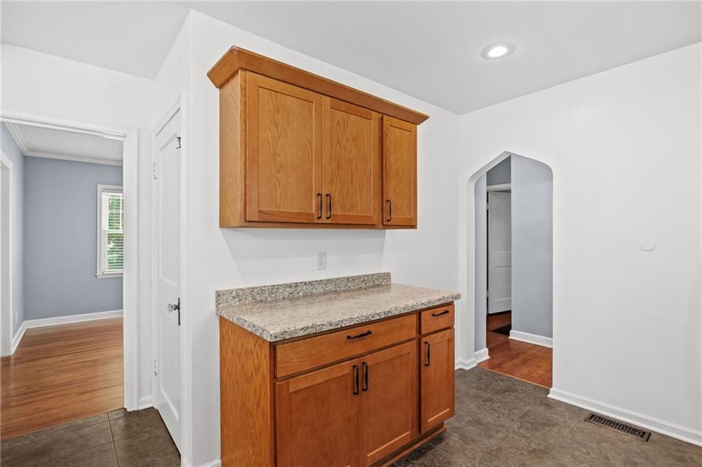 2206 Dewey Street — photo 9