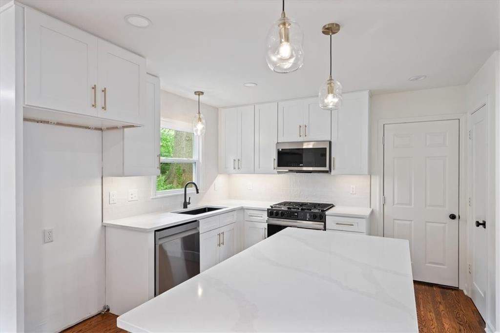 5711 W 78th Terrace — photo 7
