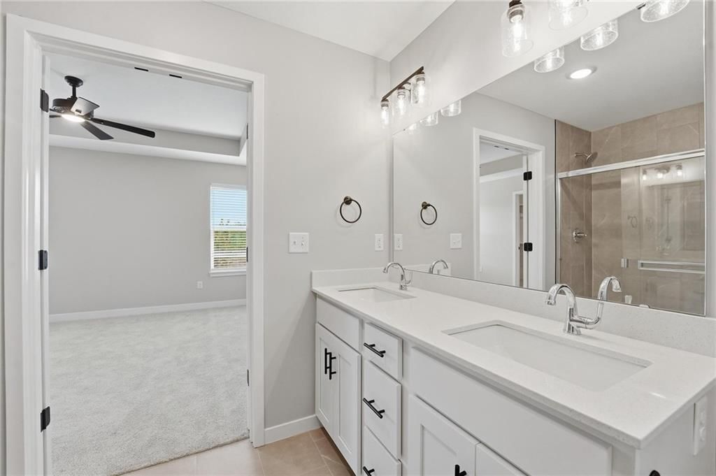 707 Glenn Circle — photo 8