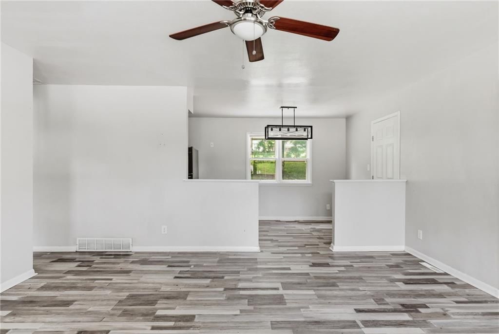 2402 N Liberty Street — photo 8