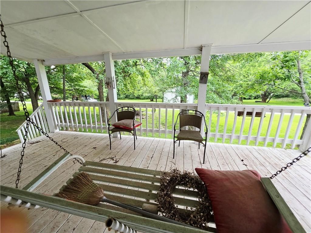 58 N longview Road — photo 9