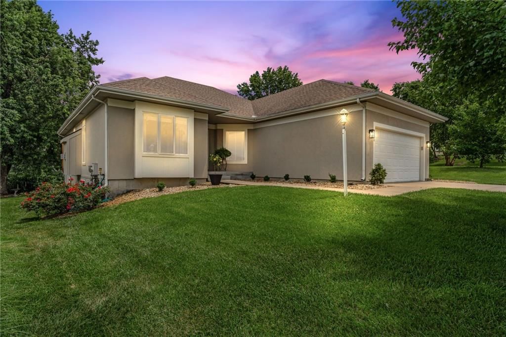 940 SW Woodbridge Court, Topeka