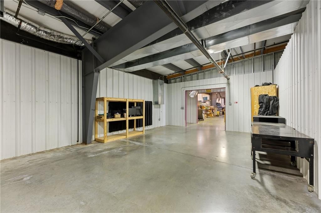 900 W Miller Road — photo 33