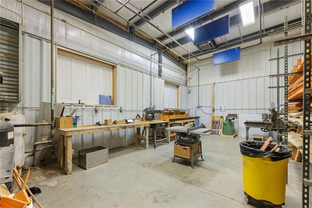 900 W Miller Road — photo 45