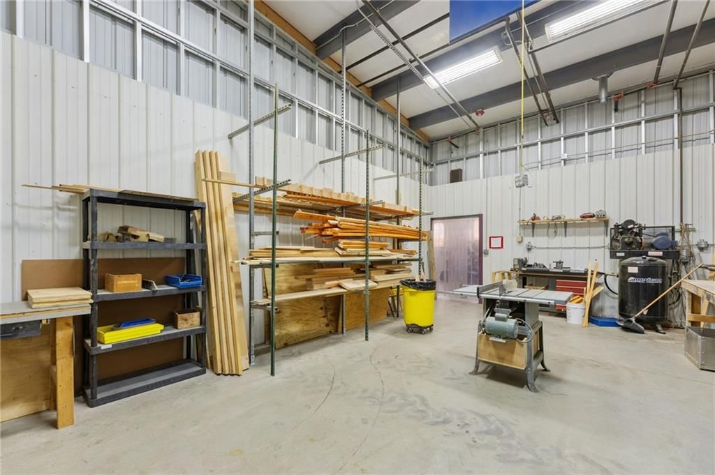 900 W Miller Road — photo 46