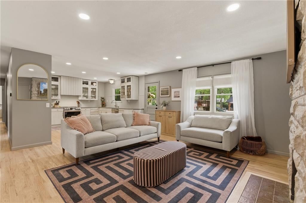 927 W 20th Terrace, Lawrence