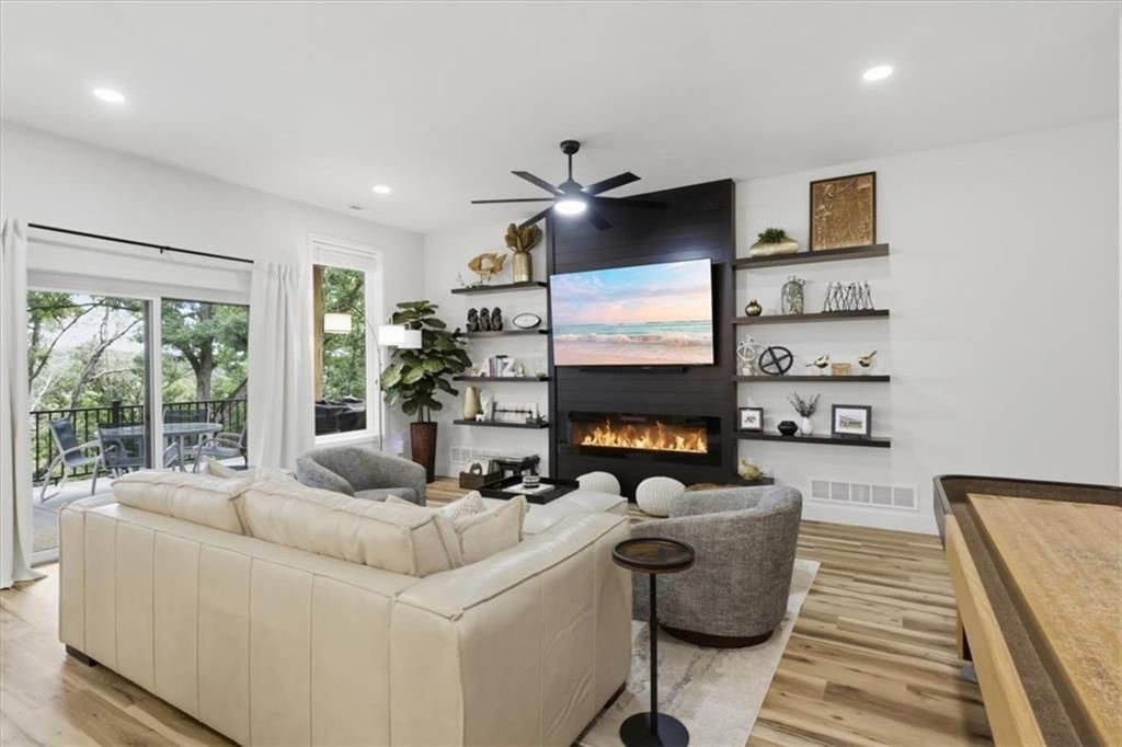 1368 Chimney Point — photo 6