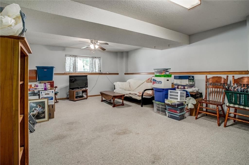 305 Pinetree Drive — photo 18