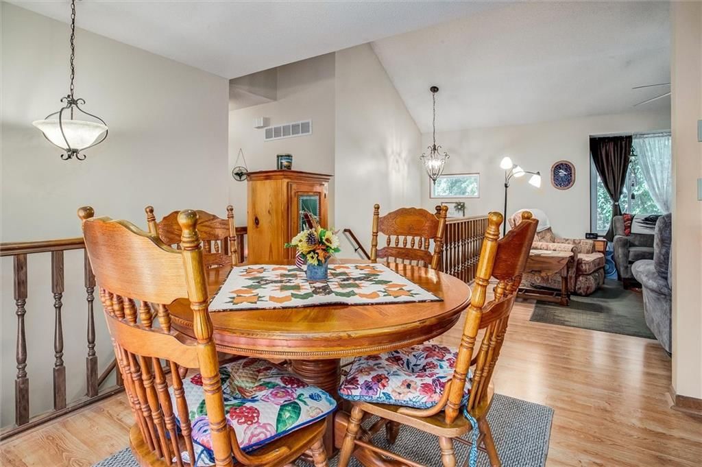 305 Pinetree Drive — photo 6
