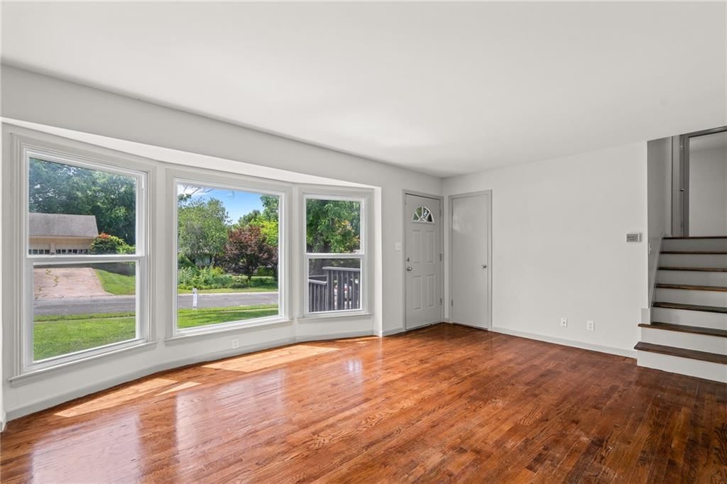 7323 Maywood Avenue — photo 4