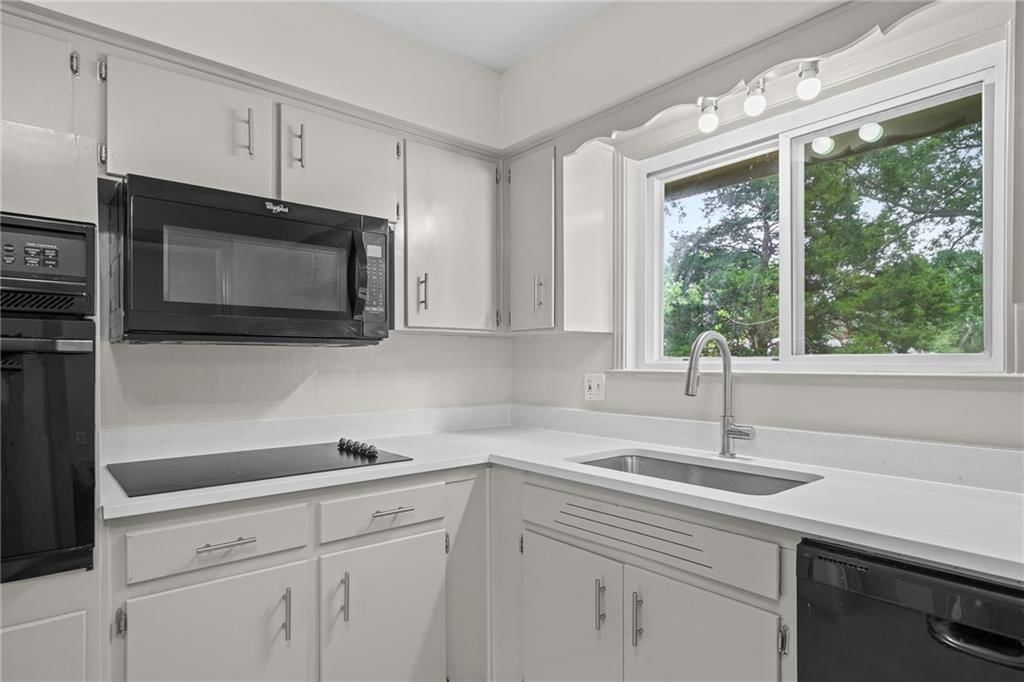 7323 Maywood Avenue — photo 8