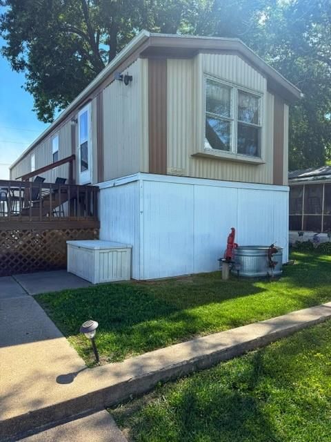 137 Halls Drive — photo 1