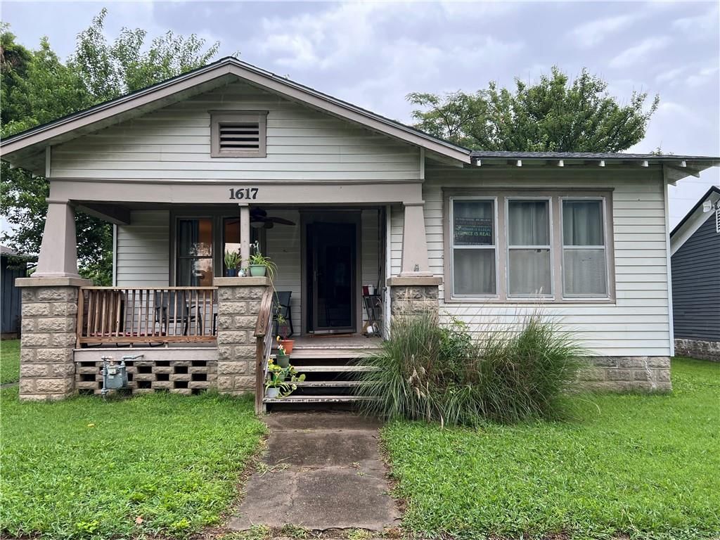 1617 Dirr Avenue, Parsons