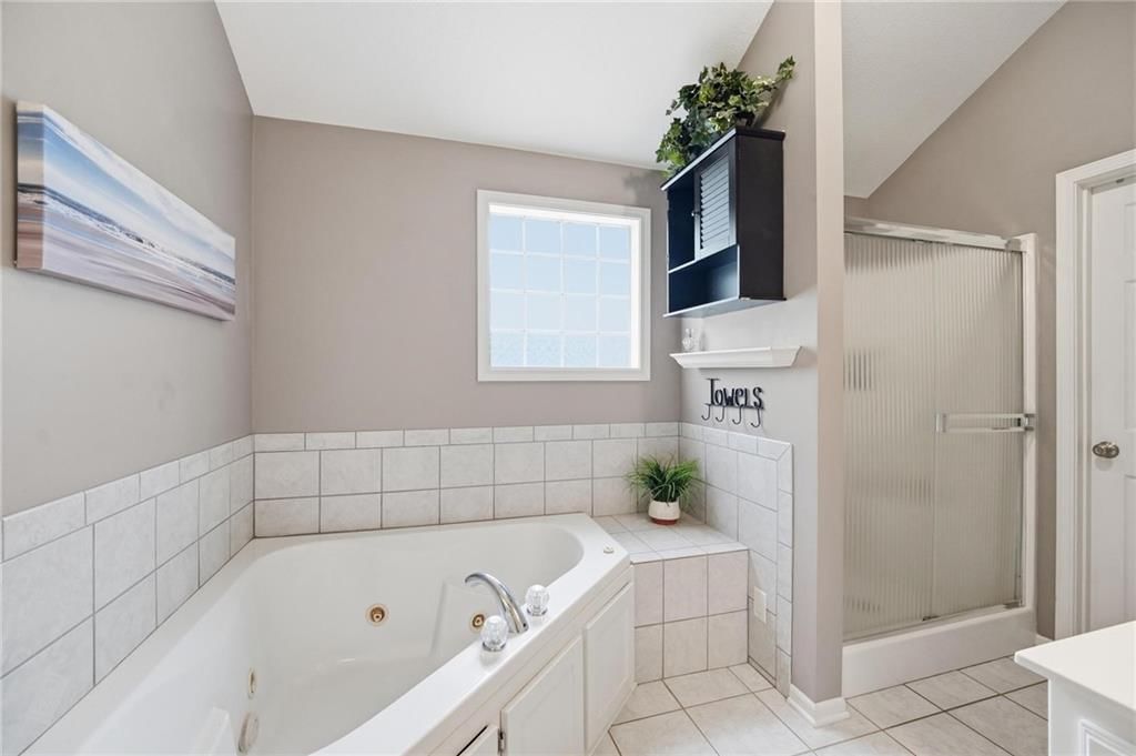 10926 N Holly Street — photo 23
