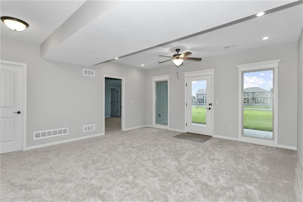 11016 N Corrington Avenue — photo 30