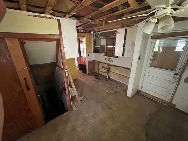 3705 Freeman Avenue — photo 8