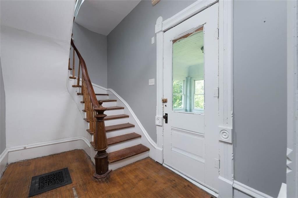 406 E 4th Street — photo 23
