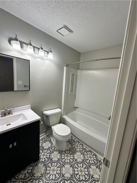 725 SW Liggett Road — photo 4