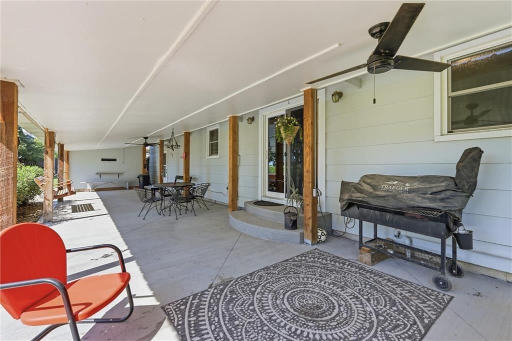 3714 N 154th Terrace — photo 36